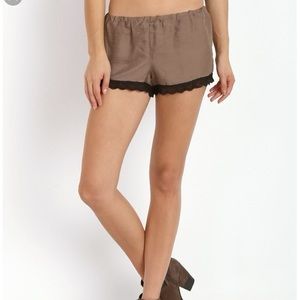 Show me your Mimi Bri lace shorts. Size SM.
